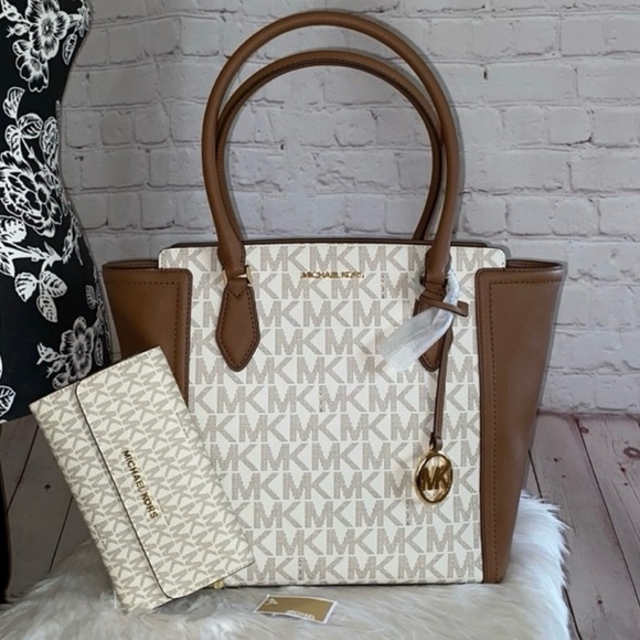 Michael Kors Handbags - Michael Kors AYDEN Large NS Tote/JET SET TRAVEL Large Trifold Wallet 2pc Set
